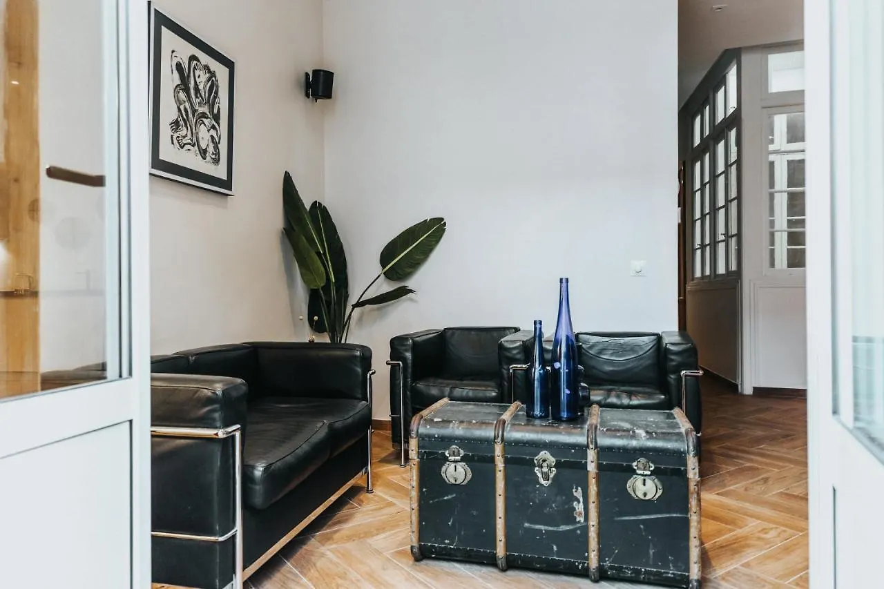 Holidays2Malaga Beatas 3 Bedroom & French Balcony דירה